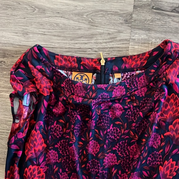 Floral Sleeveless Dress - Red and Purple pink - Picture 2 of 5